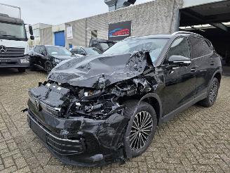 Auto incidentate Volkswagen Tiguan 1.5 eTSI DSG IQ-Light 360View Virtual Keyless Sfeerverl. Acc Lane-Assist 1/2Leder Trekhaak 2025/3