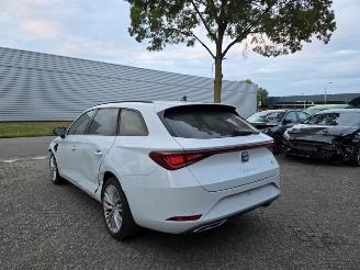 Schadeauto Seat Leon FR 1.4 eTSI Hybrid Sportstourer Memory Led Navi Camera Leder 27 gr.! 2021/5