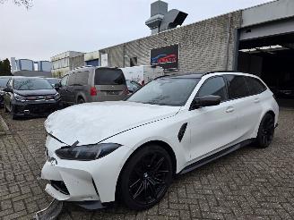 skadebil auto BMW M3 Competition M Touring Carbon Int.+Extr. Head-Up Harman-Kardon Sfeerverl. Memory Surround-View Sport-Uitlaat 390KW / 530PK 2024/10