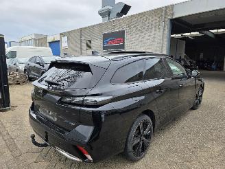 Damaged car Peugeot 308 GT 1.6-Hybride Pano Memory Leder Focal-Sound Virtual 360View Keyless Sfeerverl. Standkachel Trekhaak 2023/11