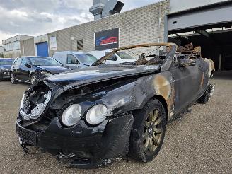 uszkodzony samochody osobowe Bentley Continental GTC 6.0 W12 Cabrio 412KW / 560PK 2009/12