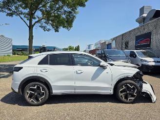 Avarii autoturisme Volkswagen T-Roc R-Line 1.5eTSI IQ-Light Drive-Mode Camera Virtual Keyless Sfeerverl. Trekhaak 110KW/150PK 2026/2