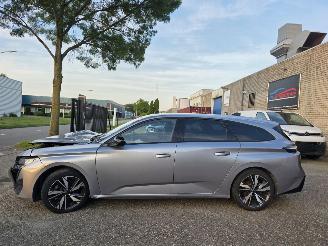 Schadeauto Peugeot 308 Allure Automaat Virtual Keyless Camera Navi Led 96KW / 131PK 2023/12