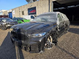 krockskadad bil auto BMW X5 50e M-Sport Pano Laser-Led Head-Up Harman-Kardon Leder Memory Camera 2024/5
