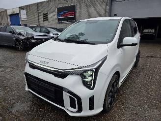 krockskadad bil auto Kia Picanto 1.2 GT-Line Automaat Led Keyless Leder Camera Navi Lane-Assist 58KW/79PK 2025/2