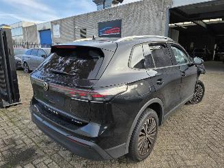 krockskadad bil auto Volkswagen Tiguan 1.5 TSI eHybride IQ-Light 360View Virtual Keyless Sfeerverl. Acc Lane-Assist 1/2Leder Trekhaak 2026/3
