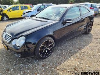 Vrakbiler auto Mercedes C-klasse C Sportcoupe (C203), Hatchback, 2000 / 2008 1.8 C-180K 16V 2007/1