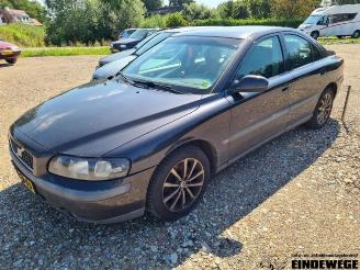 Salvage car Volvo S-60 S60 I (RS/HV), Sedan, 2000 / 2010 2.4 20V 170 2002/1