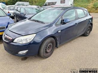 demontáž osobní automobily Opel Astra Astra J (PC6/PD6/PE6/PF6), Hatchback 5-drs, 2009 / 2015 1.6 16V Ecotec 2011/11