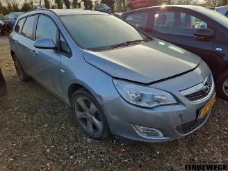 demontáž osobní automobily Opel Astra Astra J Sports Tourer (PD8/PE8/PF8), Combi, 2010 / 2015 1.7 CDTi 16V 2011/8