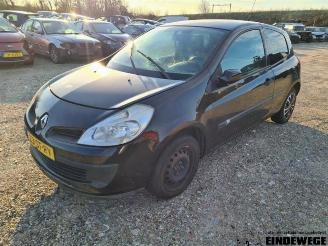 Auto da rottamare Renault Clio Clio III (BR/CR), Hatchback, 2005 / 2014 1.4 16V 2006/5