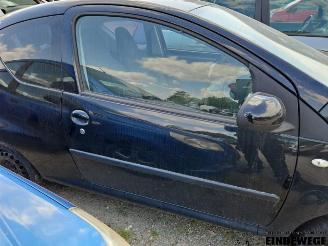 Peugeot 107 107, Hatchback, 2005 / 2014 1.0 12V picture 10