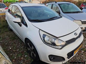 Kia Rio Rio III (UB), Hatchback, 2011 / 2017 1.2 CVVT 16V picture 3