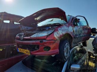 Salvage car Peugeot 206 206 (2A/C/H/J/S), Hatchback, 1998 / 2012 1.6 XS,XT 2000/1