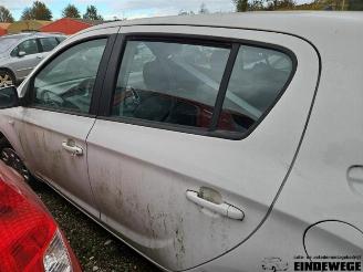 Hyundai I-20 i20, Hatchback, 2008 / 2015 1.1 CRDi VGT 12V picture 10