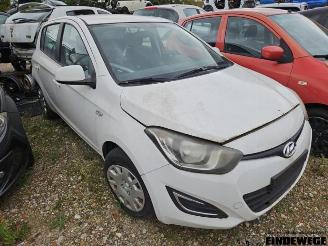 Autoverwertung Hyundai I-20 i20, Hatchback, 2008 / 2015 1.1 CRDi VGT 12V 2014/7