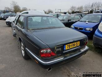 Jaguar XJR XJR, Sedan, 1994 / 2003 4.0 V8 32V Supercharged picture 2