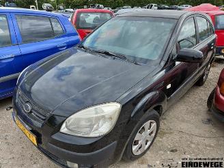 Vrakbiler auto Kia Rio Rio II (DE), Hatchback, 2005 / 2011 1.4 16V 2006/2