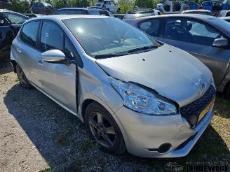Uttjänta bilar auto Peugeot 208 208 I (CA/CC/CK/CL), Hatchback, 2012 / 2019 1.2 Vti 12V PureTech 82 2013/11