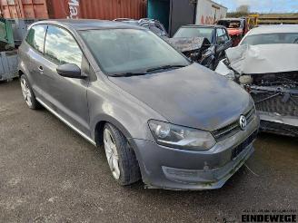 Coche siniestrado Volkswagen Polo Polo V (6R), Hatchback, 2009 / 2017 1.6 TDI 16V 90 2010/9