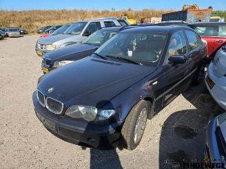 Vrakbiler auto BMW 3-serie 3 serie (E46/4), Sedan, 1997 / 2005 320d 16V 2004/5