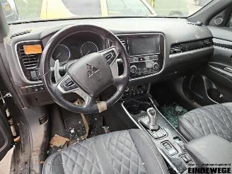 Mitsubishi Outlander Outlander (GF/GG), SUV, 2012 / 2022 2.4 16V PHEV 4x4 picture 6