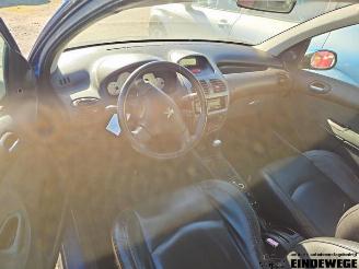 Peugeot 206 206 (2A/C/H/J/S), Hatchback, 1998 / 2012 1.6 16V picture 6