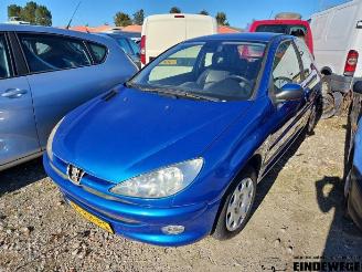 Auto da rottamare Peugeot 206 206 (2A/C/H/J/S), Hatchback, 1998 / 2012 1.6 16V 2005/5