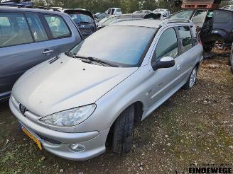 Salvage car Peugeot 206 206 SW (2E/K), Combi, 2002 / 2007 1.6 16V 2004/5