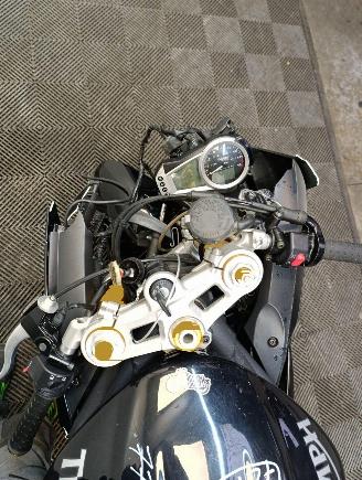 Triumph Daytona  picture 16