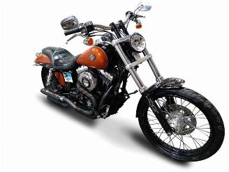 danneggiata motocicli Harley-Davidson Dyna Wide Glide  2012/10