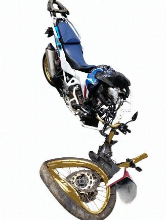 Honda  CRF AFRICA TWIN picture 3