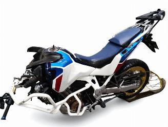 Honda  CRF AFRICA TWIN picture 2