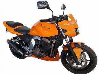 dommages motocyclettes  Kawasaki Z 750  2006/4