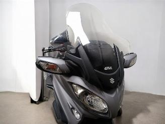 Suzuki  BURGMAN picture 13