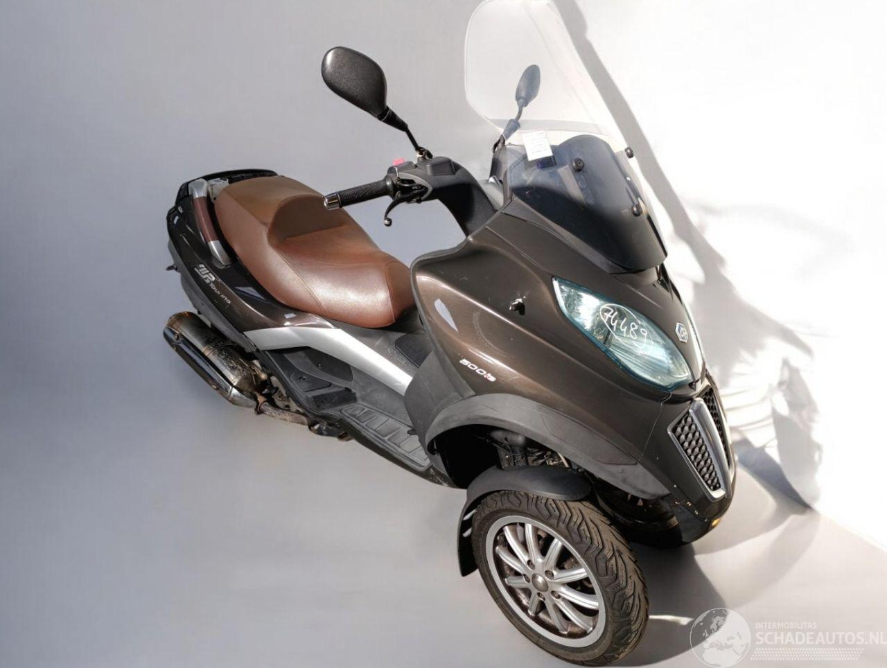 Piaggio  MP3