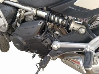 Aprilia Mana 850  picture 16