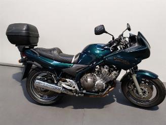 krockskadad bil motor Yamaha XJ 600 DIVERSION 1999/1