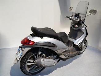 Piaggio  BEVERLY picture 12