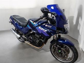 Kawasaki  GPZ picture 2