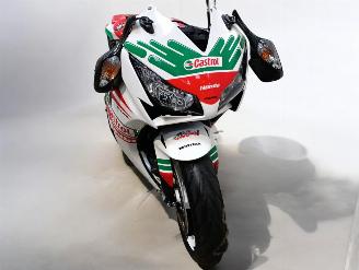 Honda CBR 900  picture 2