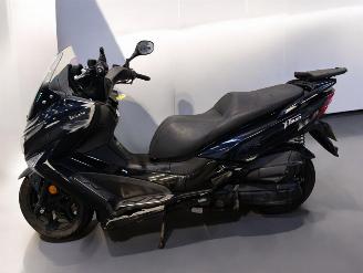 Kymco  X TOWN picture 3