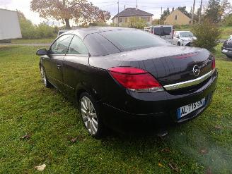 Opel Astra H TWINTOP CABRIOLET 1.9 CDTI- 16V TURBO picture 10