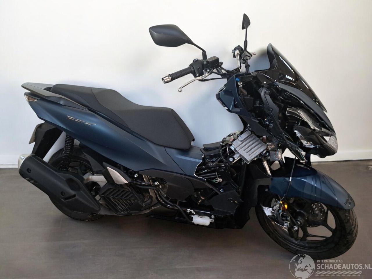 Honda  PCX