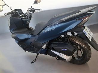 Honda  PCX picture 12