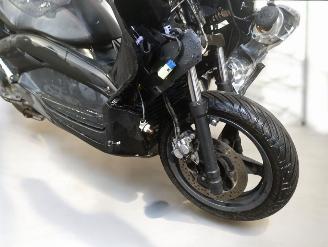 Yamaha Xmax  picture 4