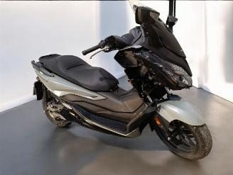 Vaurioauto  scooters Honda  FORZA 2022/4