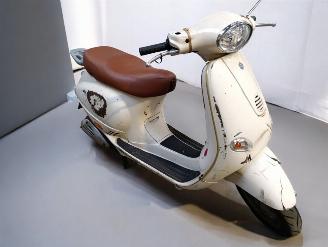 damaged scooters Piaggio  ET4 2001/6