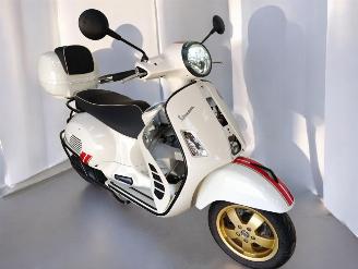 damaged scooters Piaggio  GTS VESPA 2021/12