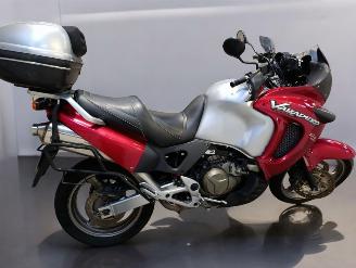 Vaurioauto  motor cycles Honda Varadero  2002/12